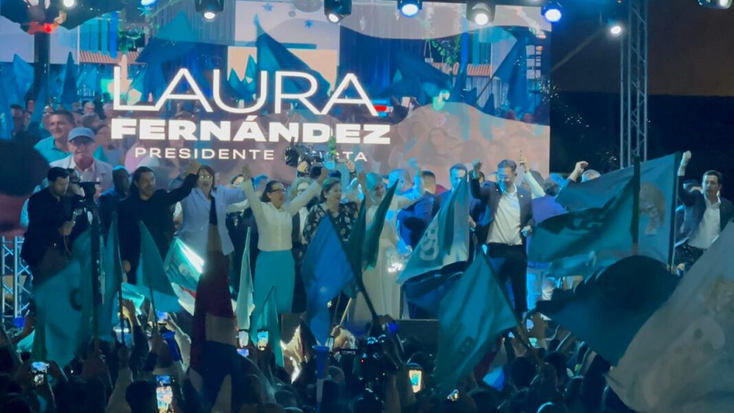 Laura Fernández advierte de cambios profundos en el sistema democrático de Costa Rica