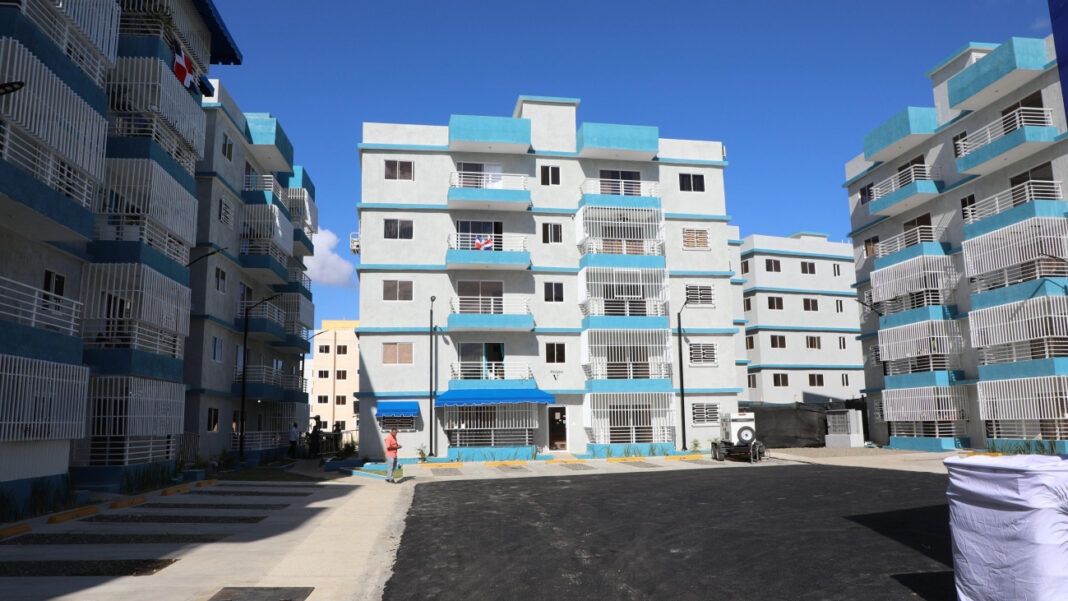 Presidente Abinader entrega 200 apartamentos del Residencial Lolita II y transforma la vida de más de 700 personas en Hato Nuevo